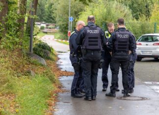 Nach einem mutmaßlichen Messerangriff in Kreuztal im Siegerland ist ein Mann festgenommen worden.