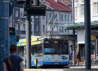 Am Weltkindertag haben Kinder unter 15 Jahren freie Fahrt im NRW-Nahverkehr. (Archivbild)