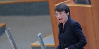 Das Thema Kita-Gebühren erregt die Gemüter: Nordrhein-Westfalens Familienministerin Josefine Paul dementiert angeblich bevorstehende Zusatz-Kosten für die Eltern. (Archivbild)