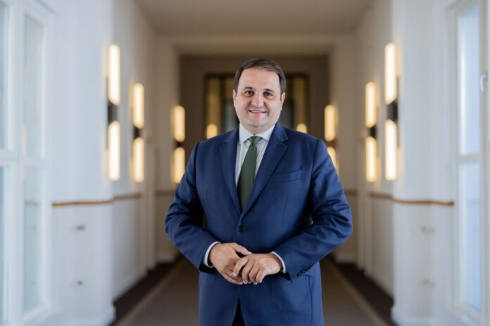 Minister Nathanael Liminski (CDU) rückt in den Landtag nach (Archivfoto)