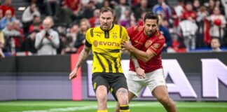 Hatte seine aktive Karriere längst beendet: Kevin Großkreutz (links), hier beim Kleinfeld-Hallenturnier «Beckenbauer Cup» in München im März 2025 