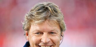 Schalkes Sportdirektot Mulder hat noch einen jungen australischen Innenverteidiger verpflichtet. (Archivbild)