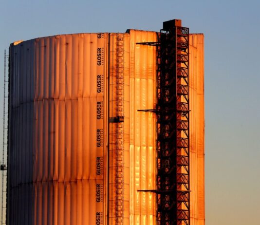 Das Gasometer war einst einer der größten Gasbehälter Europas - und hat sich nun zu einem der meistbesuchten Ausstellungsräume in Nordrhein-Westfalen entwickelt. (Archivbild)