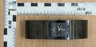 Zehn Jahre war sie verschwunden, nun hat die Polizei die gestohlene Uhr eines 81-Jährigen wiedergefunden.