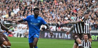 Erzielte die 1:0-Führung für Bayer: Edmond Tapsoba (M)