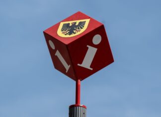 Die AfD darf das Dortmunder Stadtwappen weiterhin für ihre Wahlwerbung nutzen - die Stadt geht dagegen nicht weiter juristisch vor. (Archivbild)