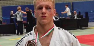 Bronzemedaille für Wülfrather Judoka Anton Albrecht Anton Albrecht zeigt stolz seine Medaille. Foto: privat