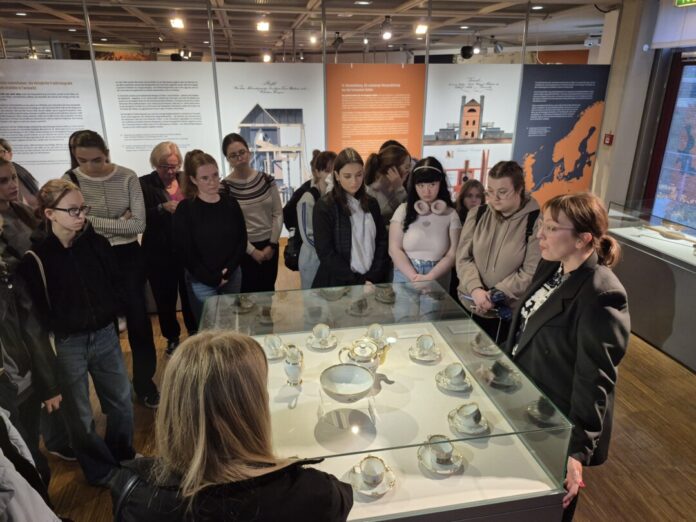 Die Besuchergruppe hat unter anderem das Oberschlesische Landesmuseum in Ratingen besucht. Foto: Carsten Becher Die Besuchergruppe hat unter anderem das Oberschlesische Landesmuseum in Ratingen besucht. Foto: Carsten Becher