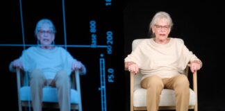 Projekt gibt Holocaust-Überlebenden «Stimme für Ewigkeit» Die Holocaust-Überlebende Eva Weyl wird in einem Studio der TU Dortmund für ein Hologramm bei der Beantwortung von Fragen zu ihrem Leben gefilmt und ist dabei auf einem Monitor zu sehen.