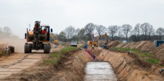 Entschädigung für Erdkabel: Amprion und Landwirte einig Landwirtschaftsverbände aus Niedersachsen, NRW und Hessen haben mit dem Übertragungsnetzbetreiber Amprion eine Rahmenregelung für die Umsetzung von Erdkabelprojekten vereinbart. (Archivbild)