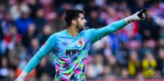Steht im Pokal im Augsburger Tor: Ersatzkeeper Nediljko Labrovic.
