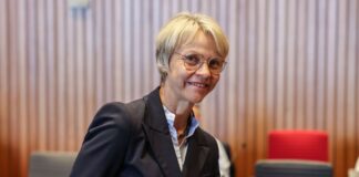Kochshow-Lehrer wird Thema im Landtag Ministerin Dorothee Feller (CDU) kommt in den Schulausschuss des Landtags (Archivfoto)