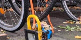 Verdächtiger Gegenstand an Landgericht war Scheinwerfer Dieser Bauscheinwerfer sorgte für den Polizeieinsatz