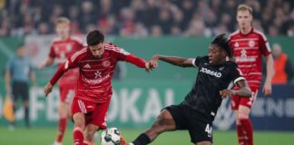 Azzouzi (l) war Düsseldorfs auffälligster Spieler.