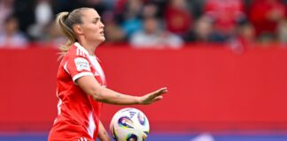 Flach spielen, hoch gewinnen: Bayerns Georgia Stanway.