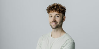 Autor liest  in Heiligenhaus aus neuem New-Adult-Roman Dominik Gaida liest aus seinem neuen Buch vor. Foto: Fotofabrik München