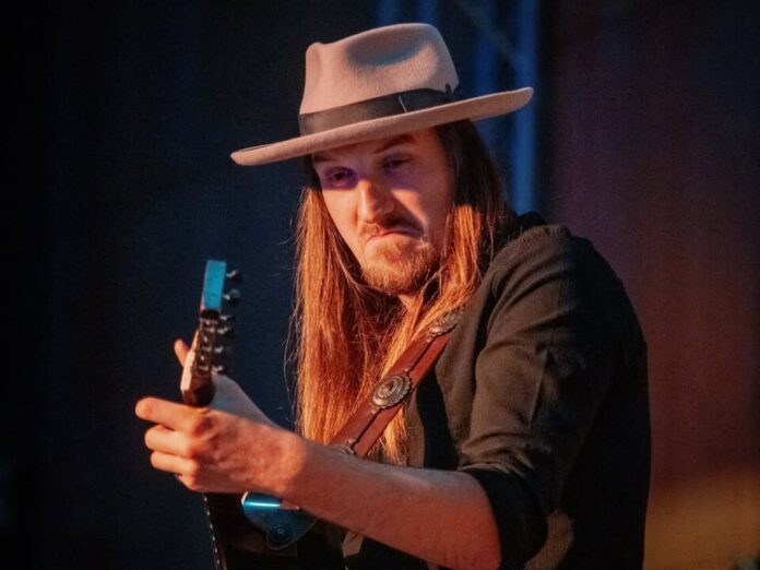 "Bad Temper Joe" spielt im Mettmanner AWO-Treff. Foto: Thomas Rauers