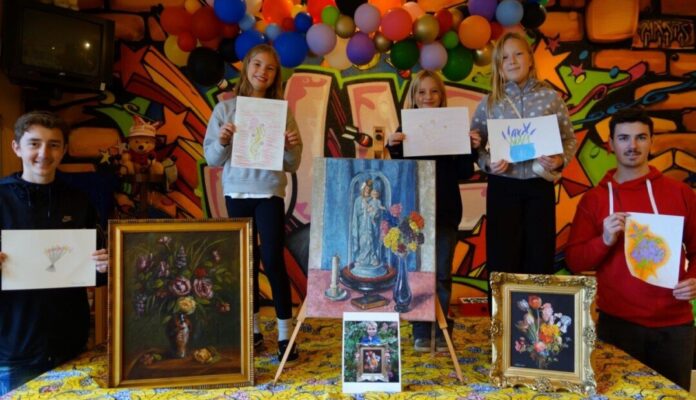 Die Kinder konnten sich mit Farben kreativ ausleben. Foto: privat