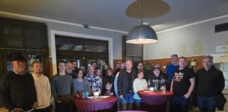 Vorstand, Trainer, Spieler und Fans beim "Fan-Hearing" letzte Woche im Prinzenbahnhof, Bild: Alexander Heinz