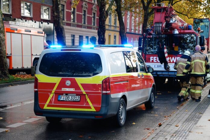 Notfallmanager der Deutschen Bahn im Einsatz; Foto: Feuerwehr Essen Notfallmanager der Deutschen Bahn im Einsatz. Foto: Feuerwehr Essen
