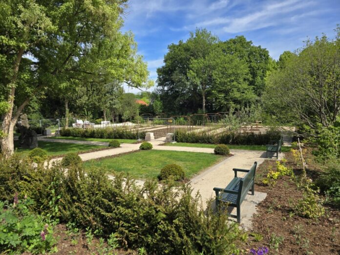 Immer wieder einen Besuch wert, der historische Garten im Poensgenpark, Bild: Alexander Heinz