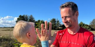 Daniel Duhr kennt sich mit der Rolle als Vater aus - darüber schreibt er in seinem neuen Buch. Fotorechte: Daniel Duhr