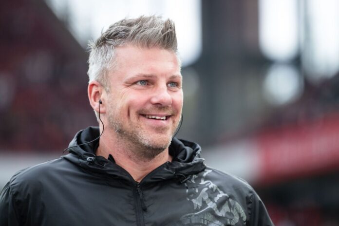 1. FC Köln - FC Augsburg Lukas Kwasniok schwärmt von den Bayern und Trainer Vincent Kompany. (Archivbild)