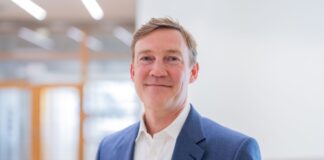 Bei Thyssenkrupps Stahlsparte bahnt sich Chefwechsel an Nach nur 14 Monaten als Vorstandssprecher dürfte bald Schluss sein: Dennis Grimm verlässt bald wohl Thyssenkrupps Stahlsparte.