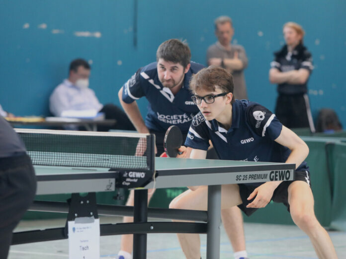 Karl Walter an der Seite von Adrian Dodean im Doppel. Foto: SV Union Velbert