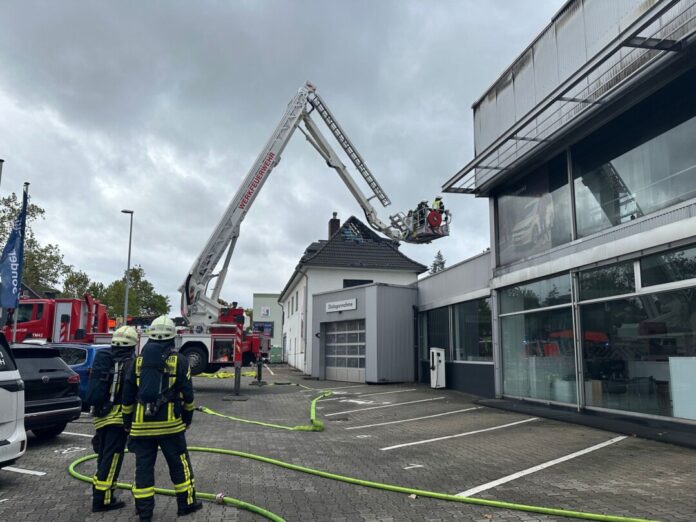 Die Nachlöscharbeiten waren aufwendig. 