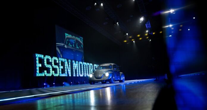 Fototermin im Vorfeld der "Essen Motor Show" Ein völlig umgebauter VW Käfer mit einem 612-PS-Elektromotor ist Ende November bei der Essen Motor Show zu sehen.