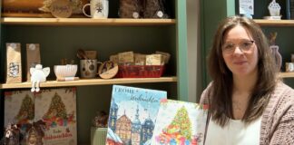 Adventskalender aus Velbert: “Habe ich selber gestaltet” Cherina Laimann hat die Kalender selbst gestaltet und setzt auf Pralinen oder Schokoladentafeln als Inhalte. Foto: privat