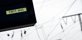 Stellwerks-Defekt sorgt für Zugprobleme am Niederrhein Die Bahn rät: Reiseverbindungen kurz vor Abfahrt prüfen. (Symbolbild)