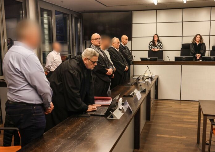 Schuldspruch im Prozess um Schumacher-Erpressung Im Fall der versuchten Erpressung der Familie Schumacher ist Berufung eingelegt worden. Das Verfahren beginnt Mitte November. (Archivbild)