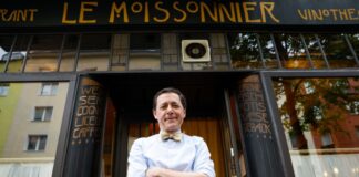 Vincent Moissonnier steht vor seinem Sterne-Bistro «Le Moissonnier», einem kleinen Stück Paris mitten in Köln. 