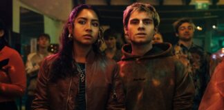  Nola (Samira Breuer) und Corvin (Florian Geißelmann) suchen die Macher der «Schattenseite».