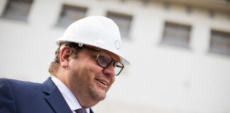 Krefelds Oberbürgermeister Frank Meyer (SPD) kritisiert den Bundeskanzler und fordert mehr Geld für die Kommunen. (Archivbild)