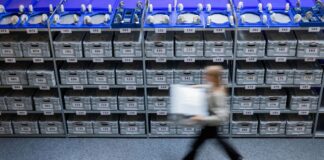 Noch einmal viel Arbeit für die Wahlhelfer: Rund 50.000 Stimmen aus 153 Stimm- und Briefwahlbezirken müssen neu ausgezählt werden. 