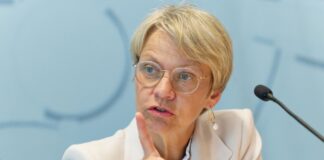 Krankgeschriebener Lehrer soll bei Kochshows angetreten sein Schulministerin Dorothee Feller (CDU). (Archivbild)
