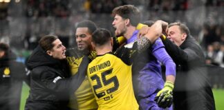 BVB-Boss lobt Kobel und sieht neues Wir-Gefühl beim BVB Borussia Dortmund bejubelt den Einzug ins Pokal-Achtelfinale.