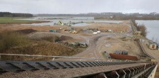 Erneut beschäftigt sich das NRW-Oberverwaltungsgericht mit dem Kiesabbau am Niederrhein. (Archivbild)