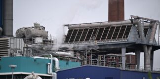 Der Ineos-Standort in Köln bleibt erhalten, zwei Werke in Rheinberg sollen hingegen dichtgemacht werden.