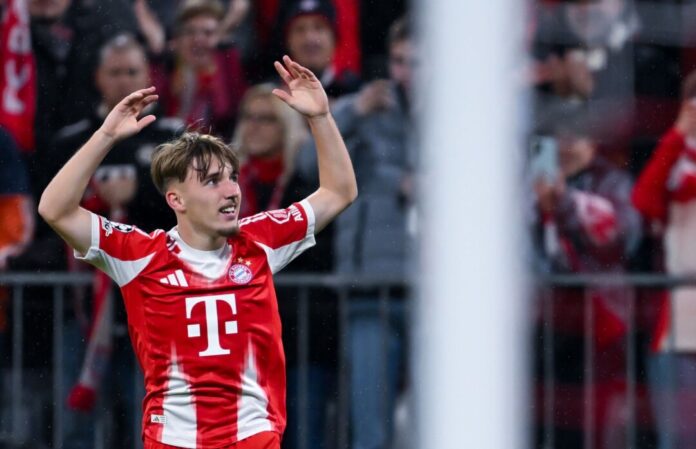 Bayern München - FC Brügge Darf er wieder spielen - und jubeln? Bayern-Talent Lennart Karl.