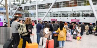 Im Abflug-Terminal kam es am Wochenende zu Wartezeiten.