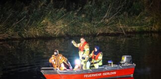 Rettungskräfte konnten nach der Bergung nur noch den Tod des Mannes feststellen. 
