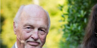 Gunther Nogge ist tot. Für seine Tätigkeit hatte der Biologe zahlreiche Auszeichnungen erhalten.