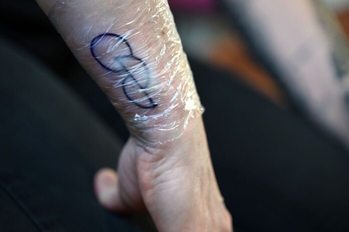 Organspende-Tattoo Bayer Leverkusen wirbt mit einer Tattoo-Aktion für Organspende. (Archivfoto)