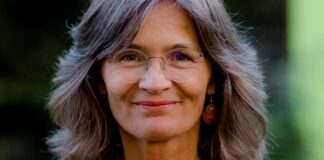 Petra Siegel liest in der Kulturvilla. Foto: privat