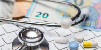 Steigende Krankenkasse-Zusatzbeiträge: Wann sich ein Wechsel lohnt Die Verbraucherzentrale NRW gibt Spartipps für gesetzlich Krankenversicherte. Foto: VZ NRW/adpic