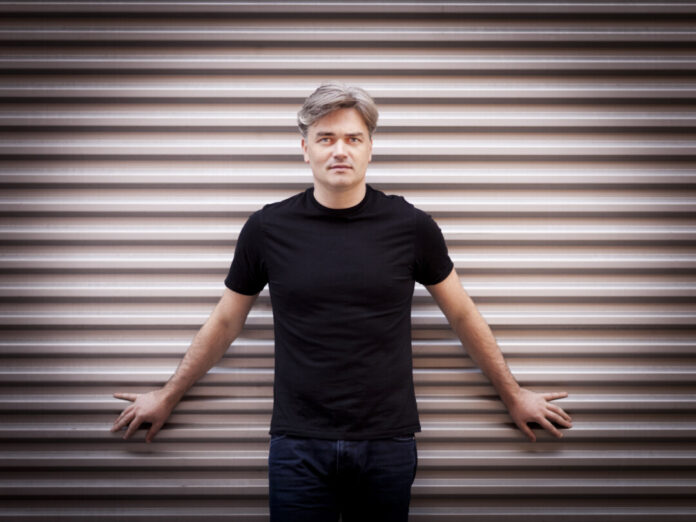 Edward Gardner dirigiert das London Philharmonic Orchestra. Foto: Benjamin Ealovega